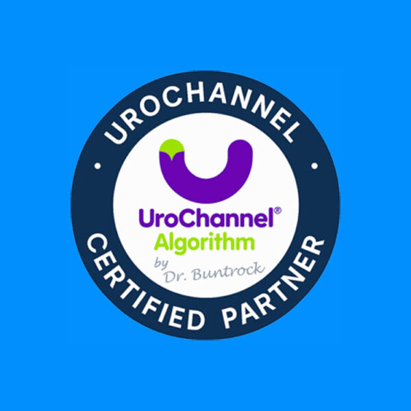 Ein kreisförmiges Logo auf blauem Hintergrund zeigt den Text "UroChannel Algorithm by Dr. Buntrock", darunter steht "UroChannel Certified Partner". In der Mitte ist ein stilisiertes, violettes U mit grüner Spitze.